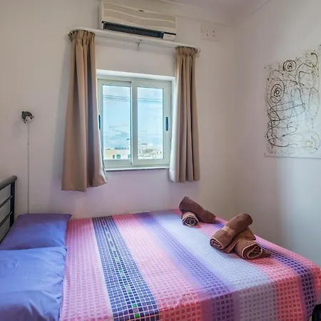 Getawaysmalta - Blue Waters Penthouse In Sliema *