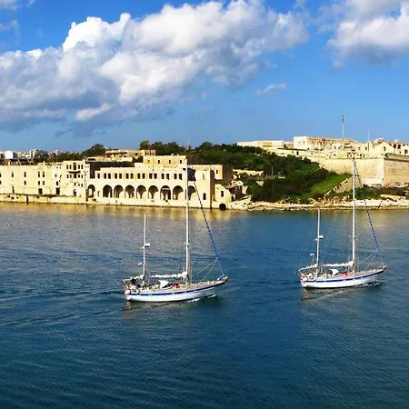 Apartment Getawaysmalta - Blue Waters Penthouse In Sliema