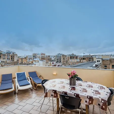Getawaysmalta - Blue Waters Penthouse In Sliema Sliema